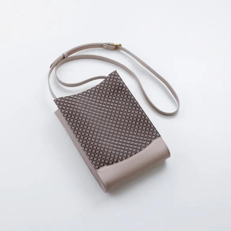 Inden Urushi Deerskin Crossbody Pouch - QUARA