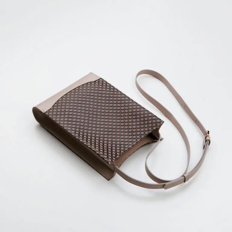 Inden Urushi Deerskin Crossbody Pouch - QUARA