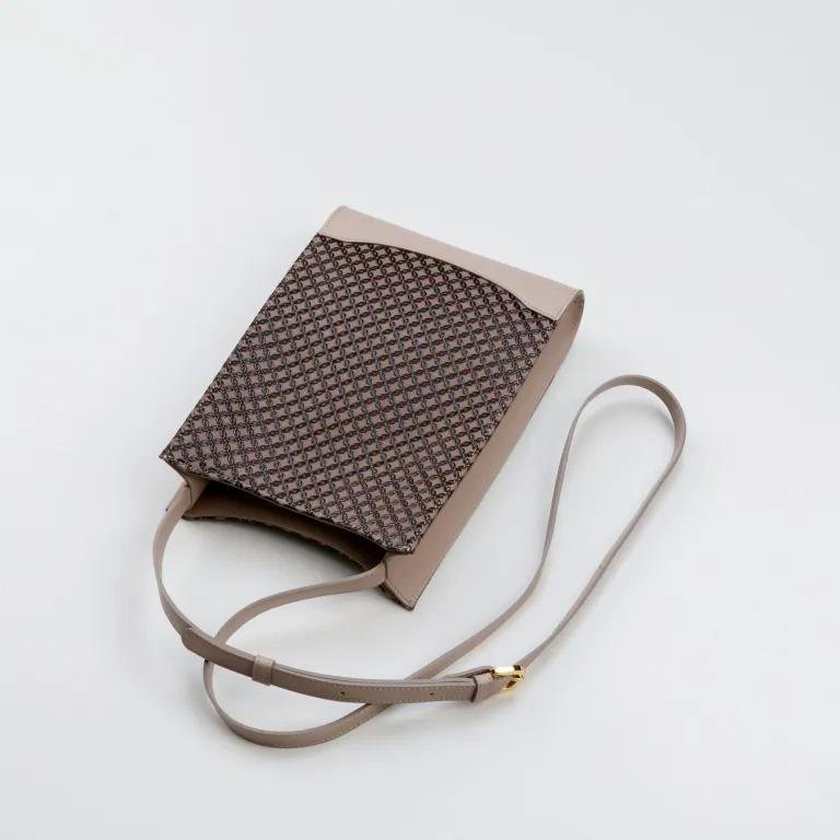 Inden Urushi Deerskin Crossbody Pouch - QUARA