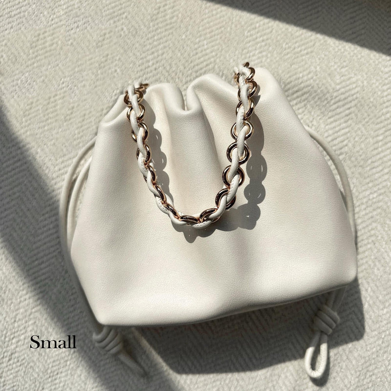 Minimalist Soft Leather Shoulder Bag - QUARA