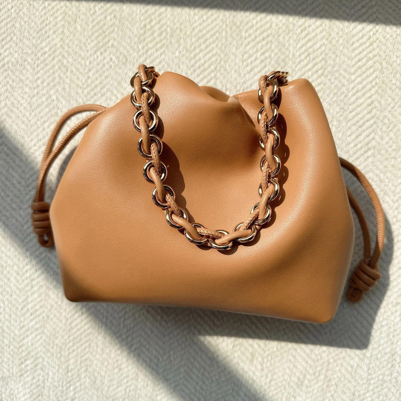 Minimalist Soft Leather Shoulder Bag - QUARA