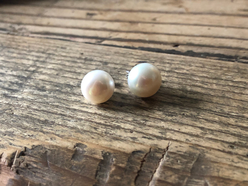 Natural Freshwater 11 mm Pearl Stud Earrings (Vintage) - QUARA