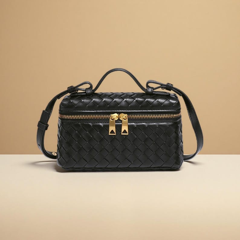 Woven Leather Handbag - QUARA