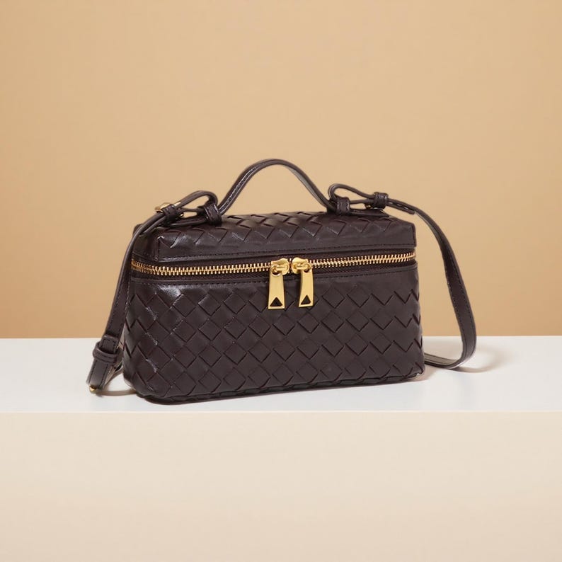 Woven Leather Handbag - QUARA